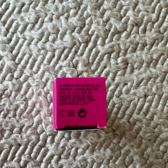 NWT MAC Fix + Stay Over Setting Spray - Picture 4 of 4